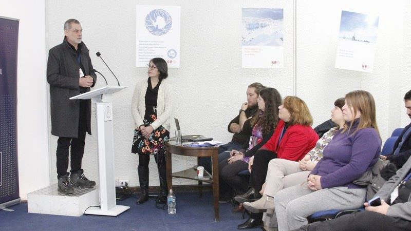 Con entrega de réplicas arqueológicas y paleontológicas | SERPAT apoya labor de prevención del tráfico ilícito de bienes patrimoniales en sitios estratégicos