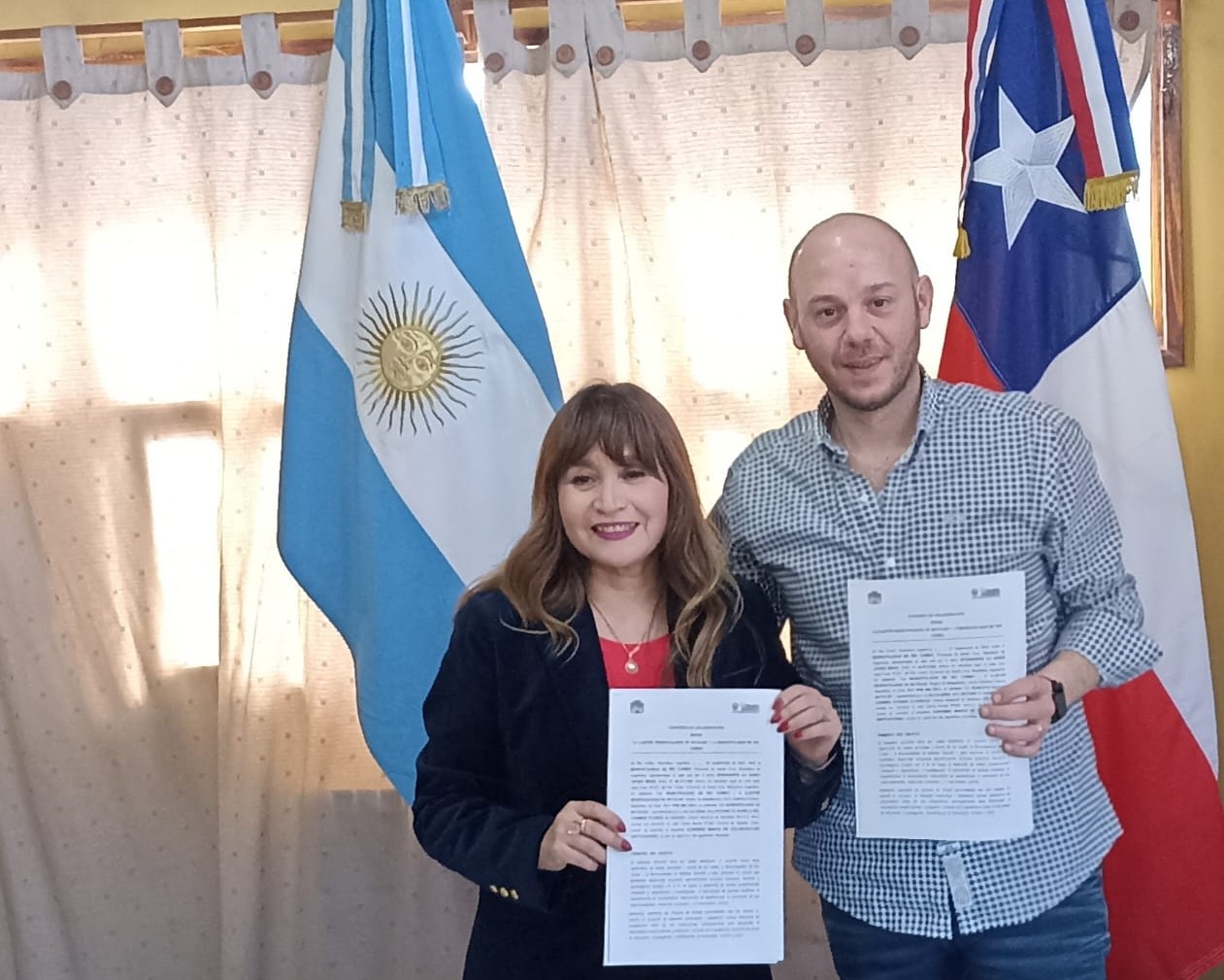 Municipalidades de Puerto Natales y Río Turbio (Santa Cruz, Argentina) firman convenio de cooperación para desarrollar iniciativas de beneficio en ambas localidades