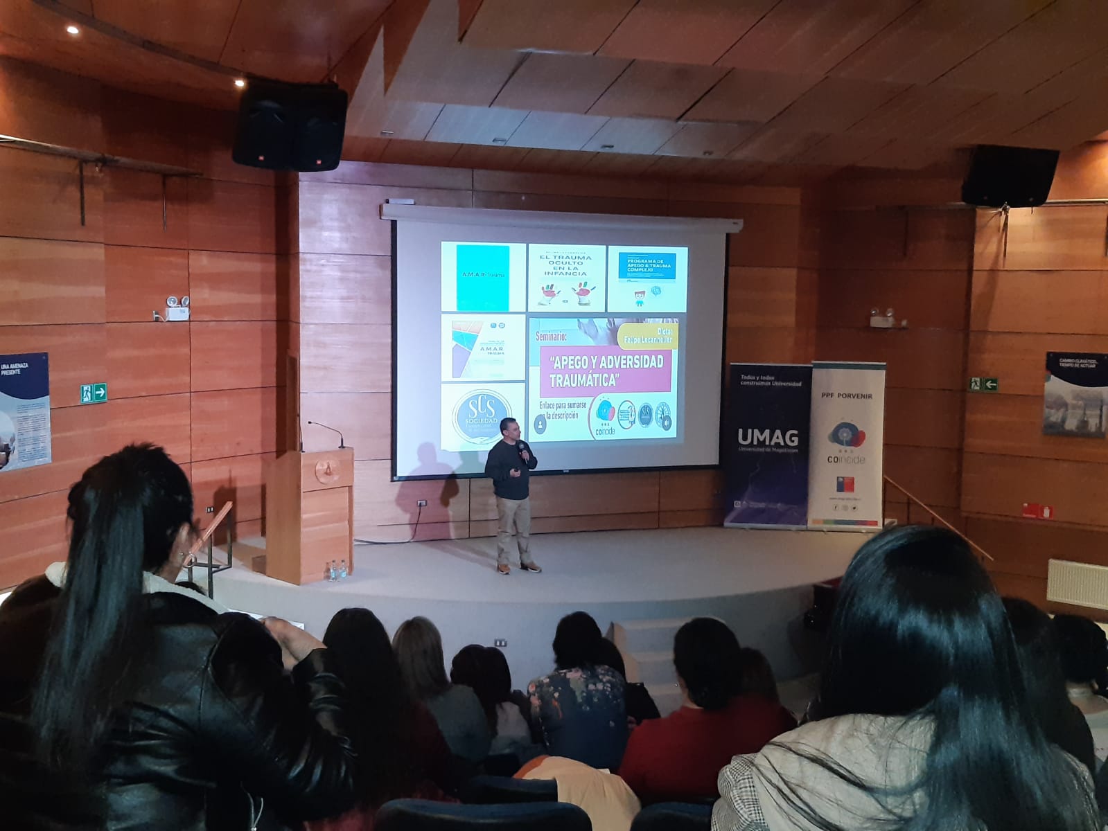 Profesionales participaron en seminario de Niñez y Adolescencia en Punta Arenas