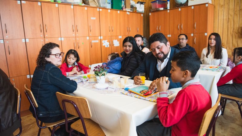 Con colaboración público-privada comienzan tutorías para apoyar a alumnos de Escuela Dellamira Rebeca Aguilar