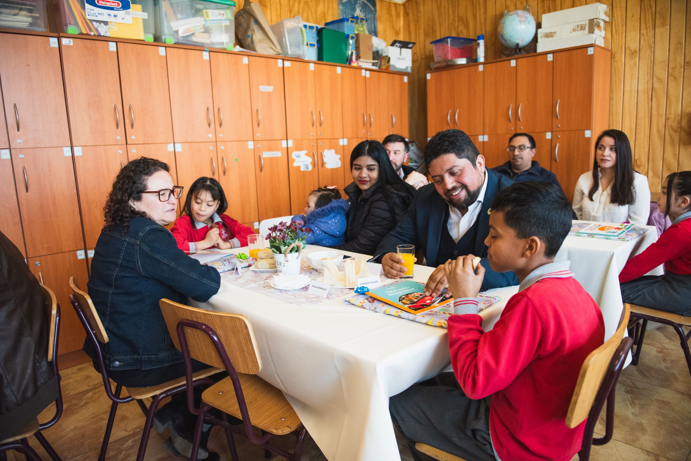 Con colaboración público-privada comienzan tutorías para apoyar a alumnos de Escuela Dellamira Rebeca Aguilar