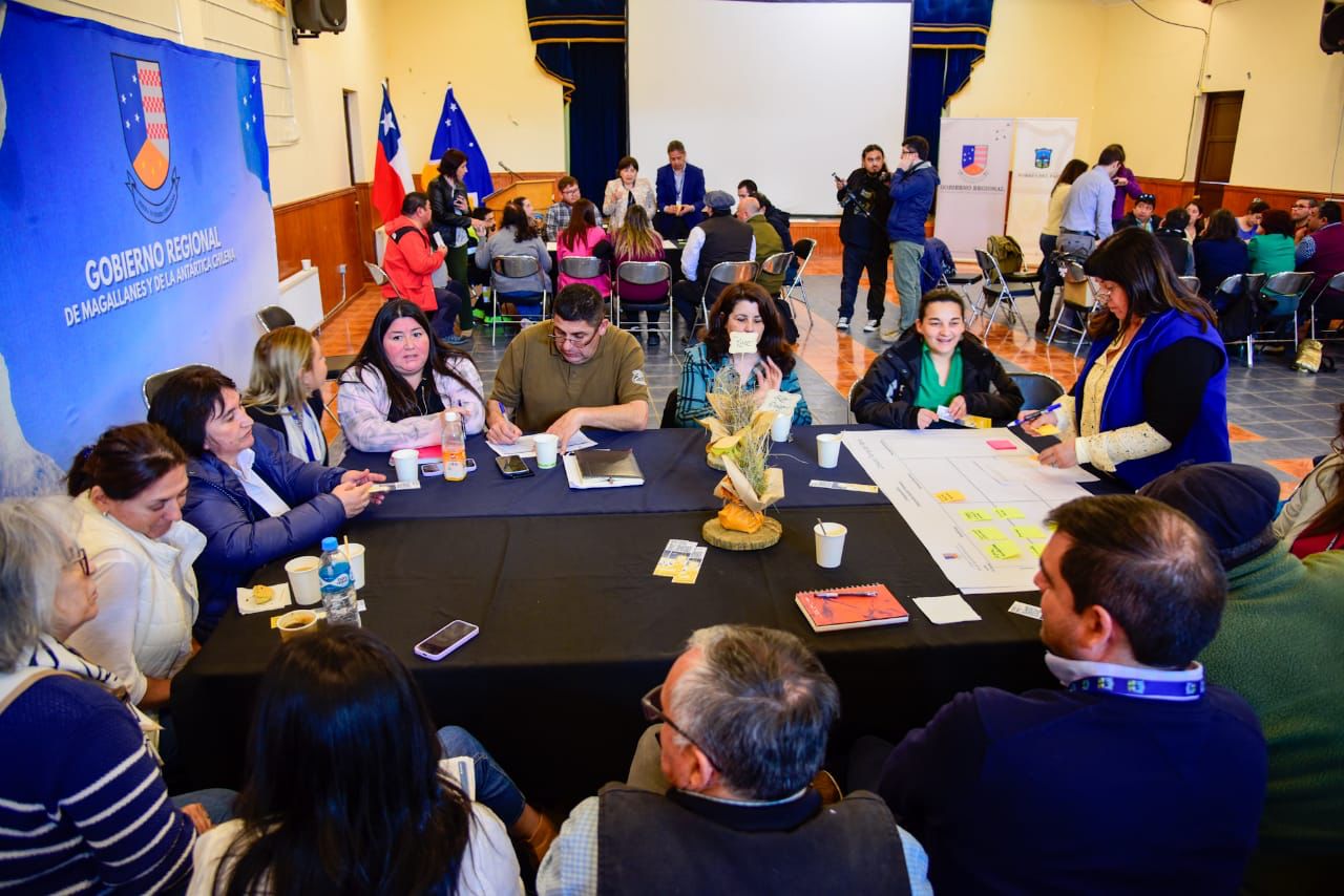 Gran convocatoria marcó encuentro participativo en Torres del Paine