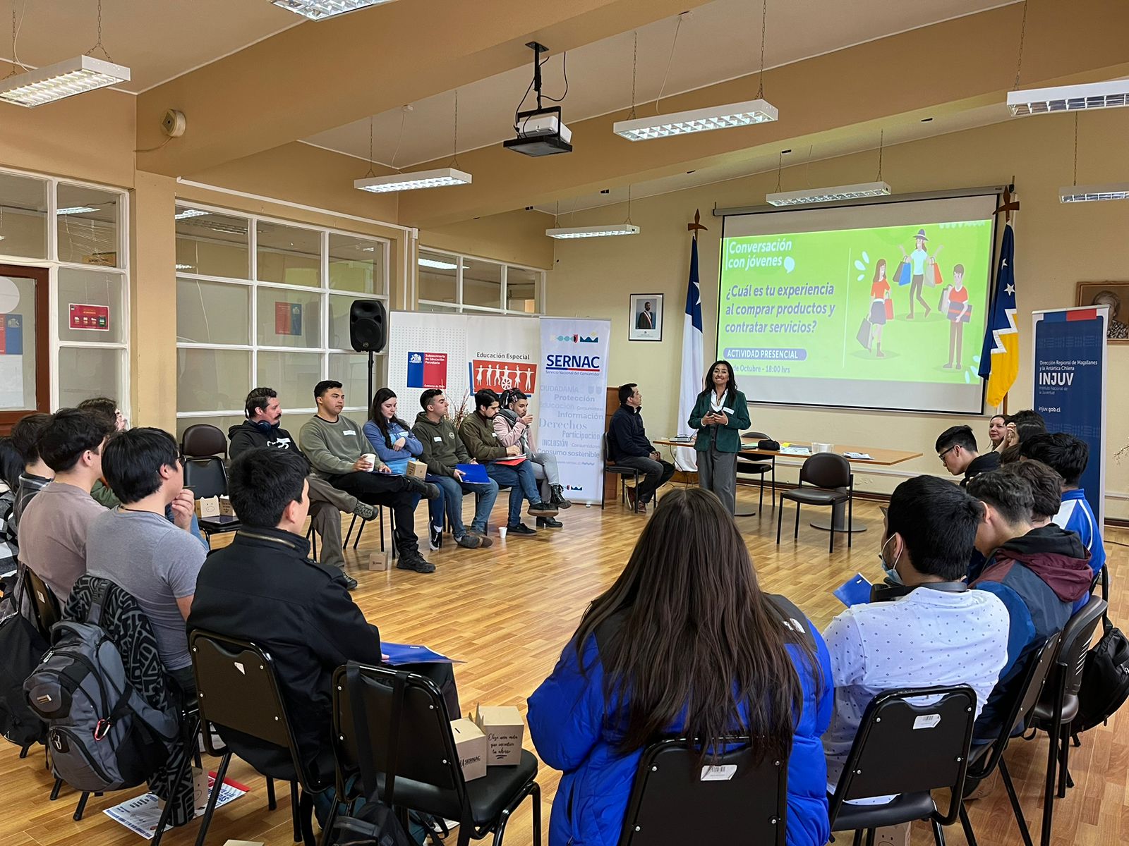 SERNAC, SENAMA e INJUV realizan conversatorio sobre derechos ciudadanos, herramientas digitales y nuevo proyecto de ley de Protección de los Consumidores