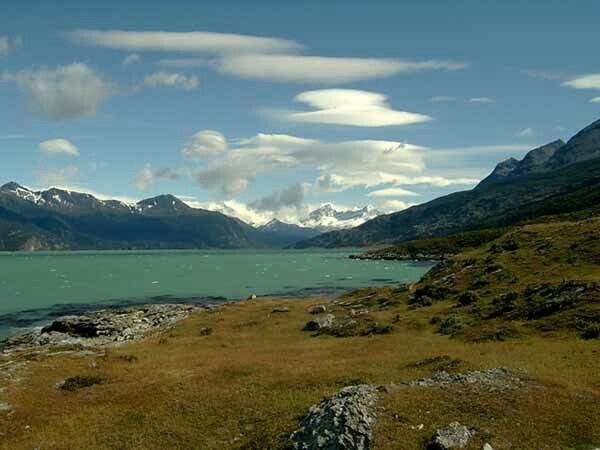 Chubascos intensos y vientos entre 100 y 120 kmh se pronostican este 25 de octubre en Magallanes