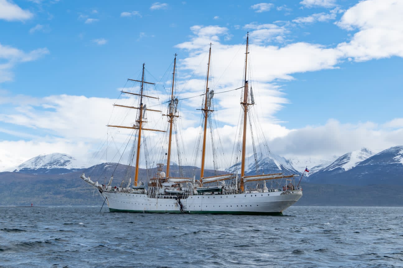 Buque escuela “Esmeralda” recaló en Punta Arenas procedente de Puerto Williams