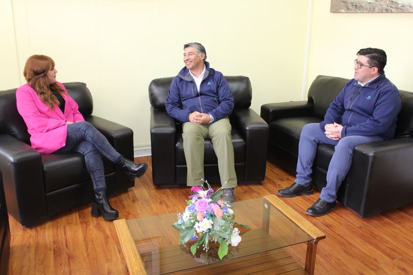 Delegada Provincial de Ultima Esperanza recibió al nuevo Administrador de Aguas Magallanes en Puerto Natales