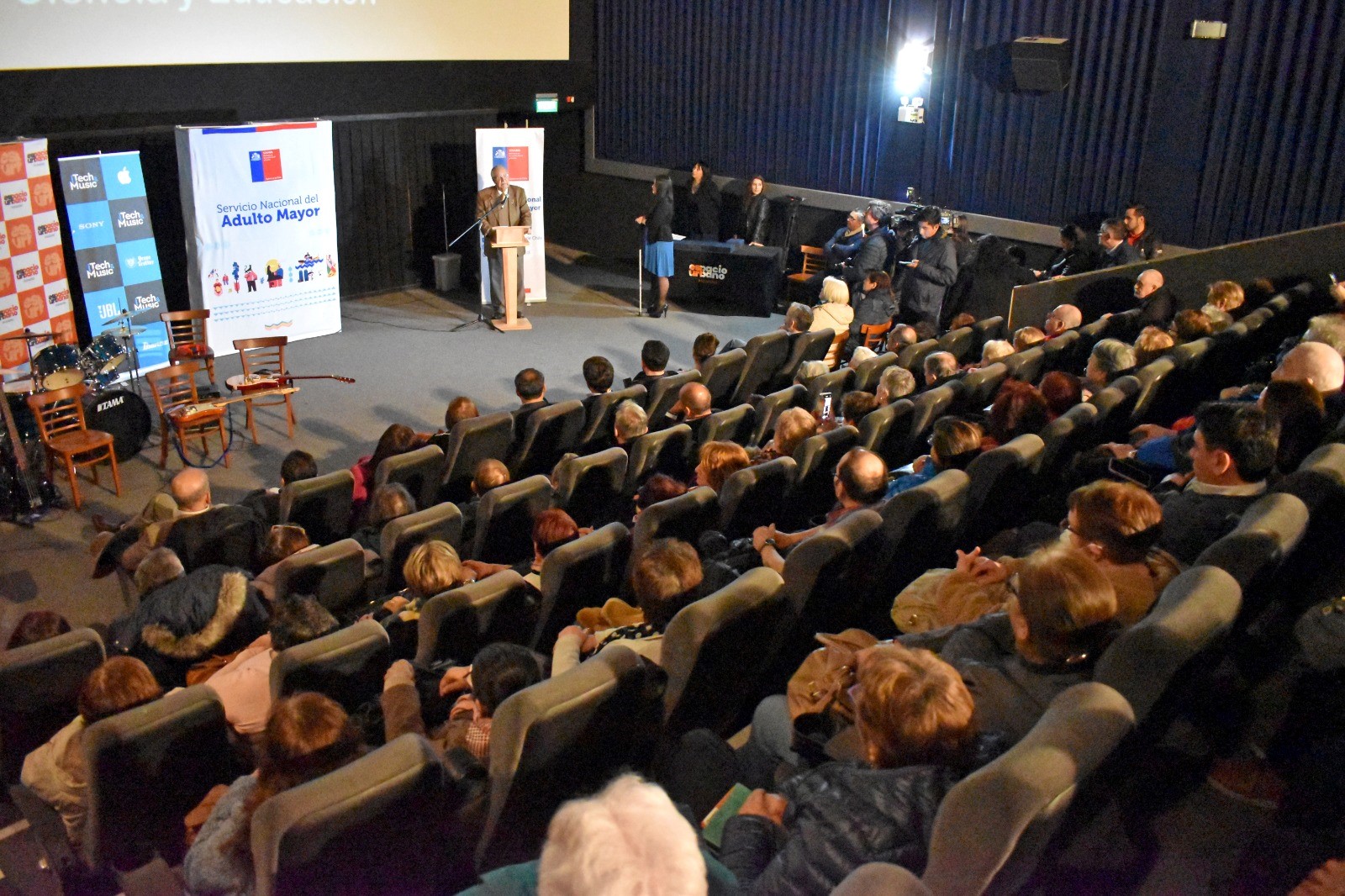 Ceremonia de Conmemoración del Día Internacional de las Personas Mayores se efectuó en Punta Arenas