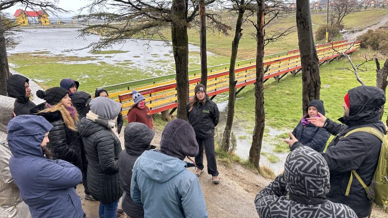 Con visita a humedales urbanos de Punta Arenas finalizó curso de Biodiversidad y Conservación para jóvenes