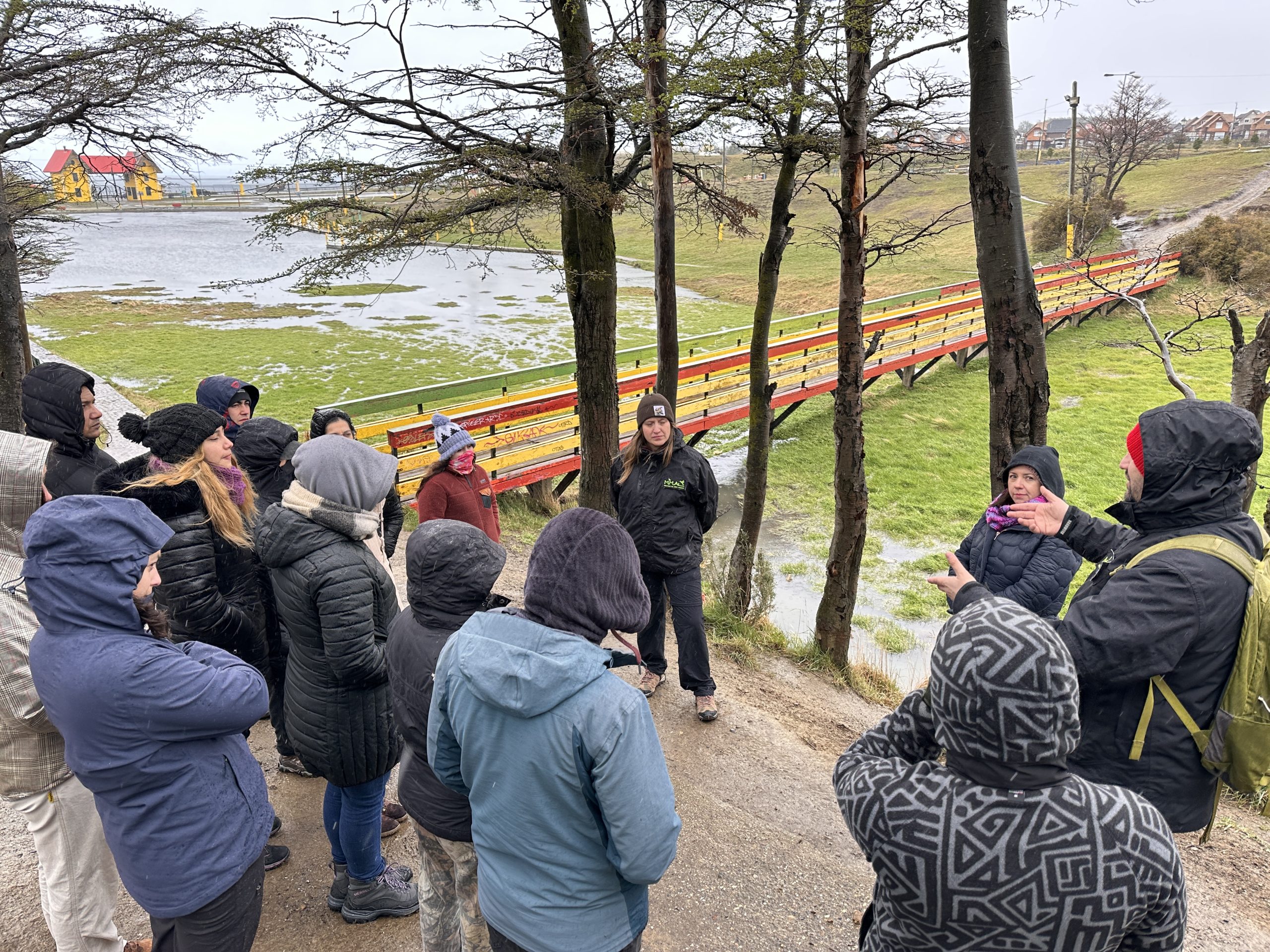 Con visita a humedales urbanos de Punta Arenas finalizó curso de Biodiversidad y Conservación para jóvenes