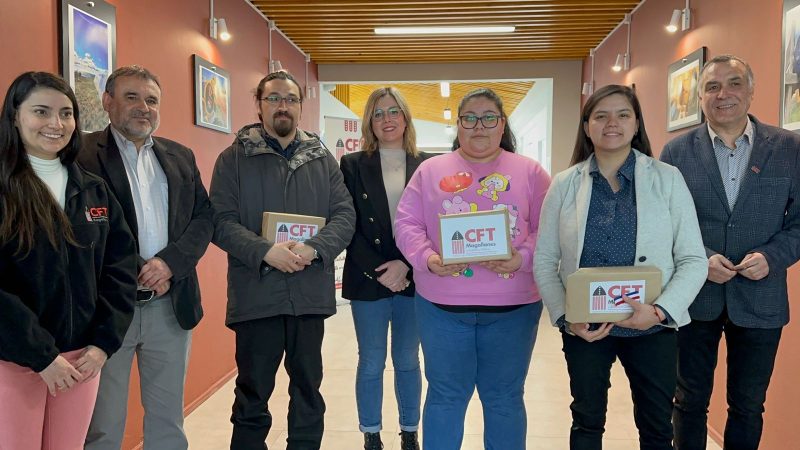 CFT de Magallanes premió a ganadores de Concurso de fotografía en inauguración de Espacio Cultural en su sede Porvenir