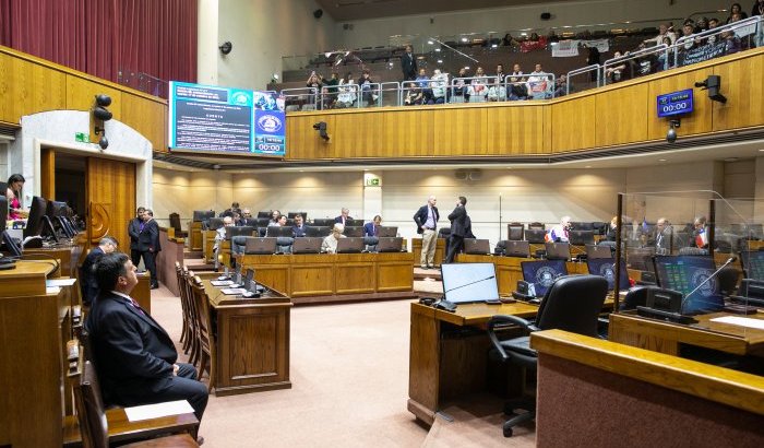 Senado desestima proyecto sobre horario de término de jornada laboral para los trabajadores y trabajadoras del comercio