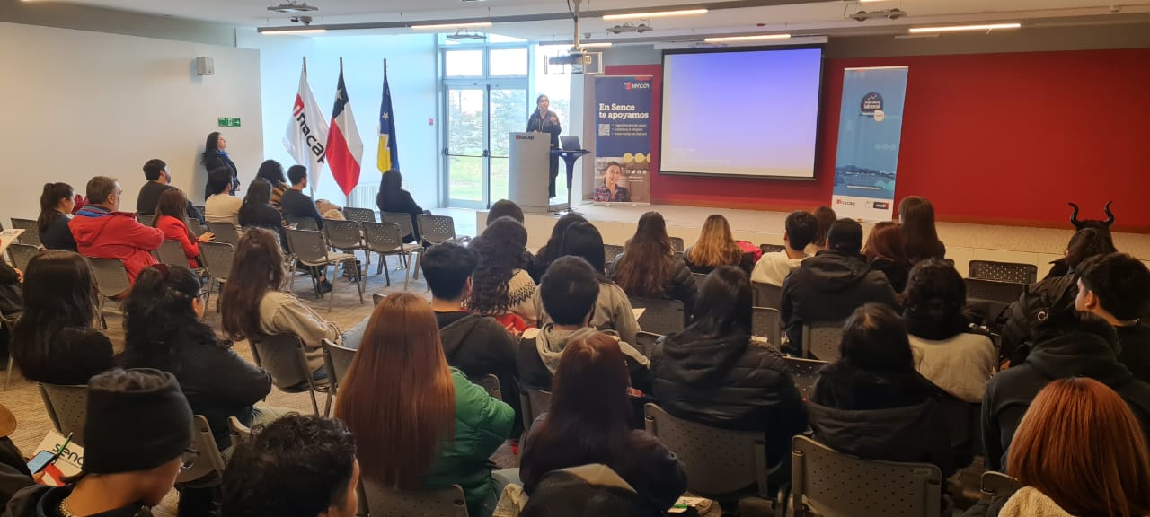 Observatorio Laboral de Magallanes realiza diálogo participativo sobre futuros “empleos verdes” con jóvenes de Punta Arenas