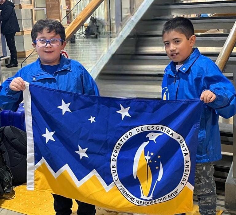 Oscar Muñoz y Agustín Vidal de 8 años | Pequeños magallánicos representarán a Chile en Sudamericano de Esgrima en Perú