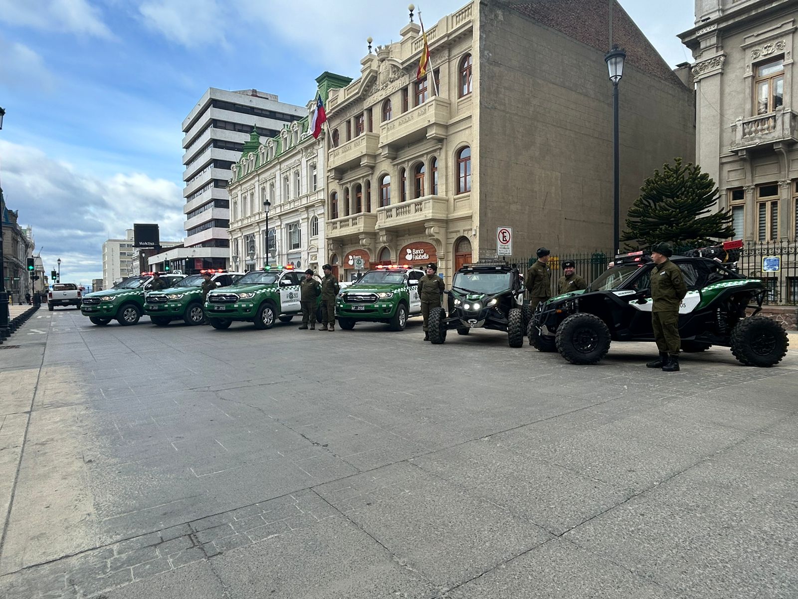Se entregaron 10 modernos vehículos para fortalecer la labor operativa de Carabineros en Magallanes
