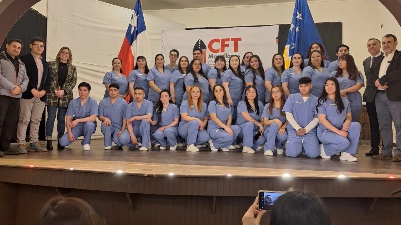 Fueron investidos los primeros Técnicos en Enfermería en Porvenir egresados del CFT Estatal de Magallanes