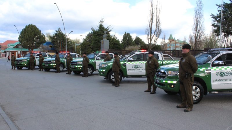 Carabineros de Puerto Natales reciben 5 vehículos nuevos para garantizar seguridad y cuidado de la población en Ultima Esperanza