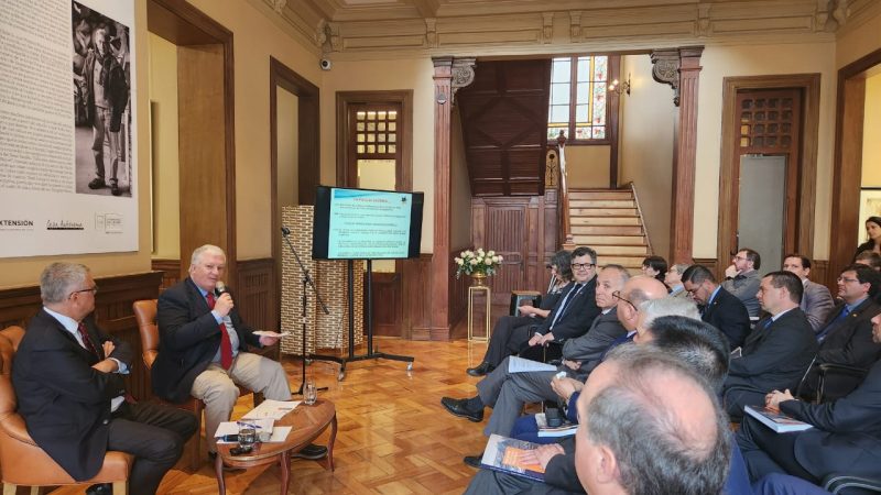 Senador Kusanovic expuso sobre la visión del desarrollo de la región de Magallanes y la Antártica