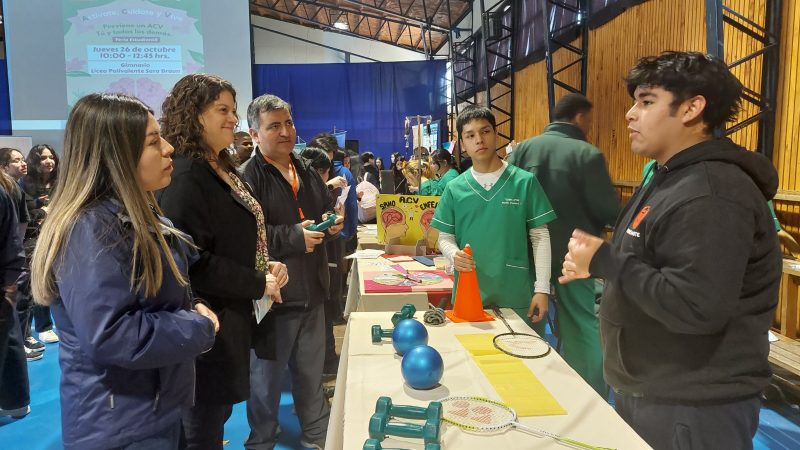 2a Feria Estudiantil ACV se realizó en el Liceo Polivalente Sara Braun de Punta Arenas
