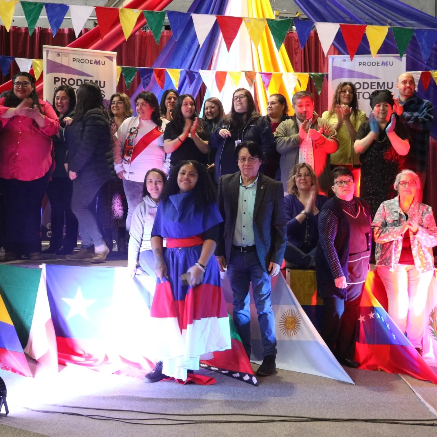 En el Día de la Región de Magallanes se realiza en Porvenir la 5a Feria Intercultural destacando la presencia de comunidades migrantes