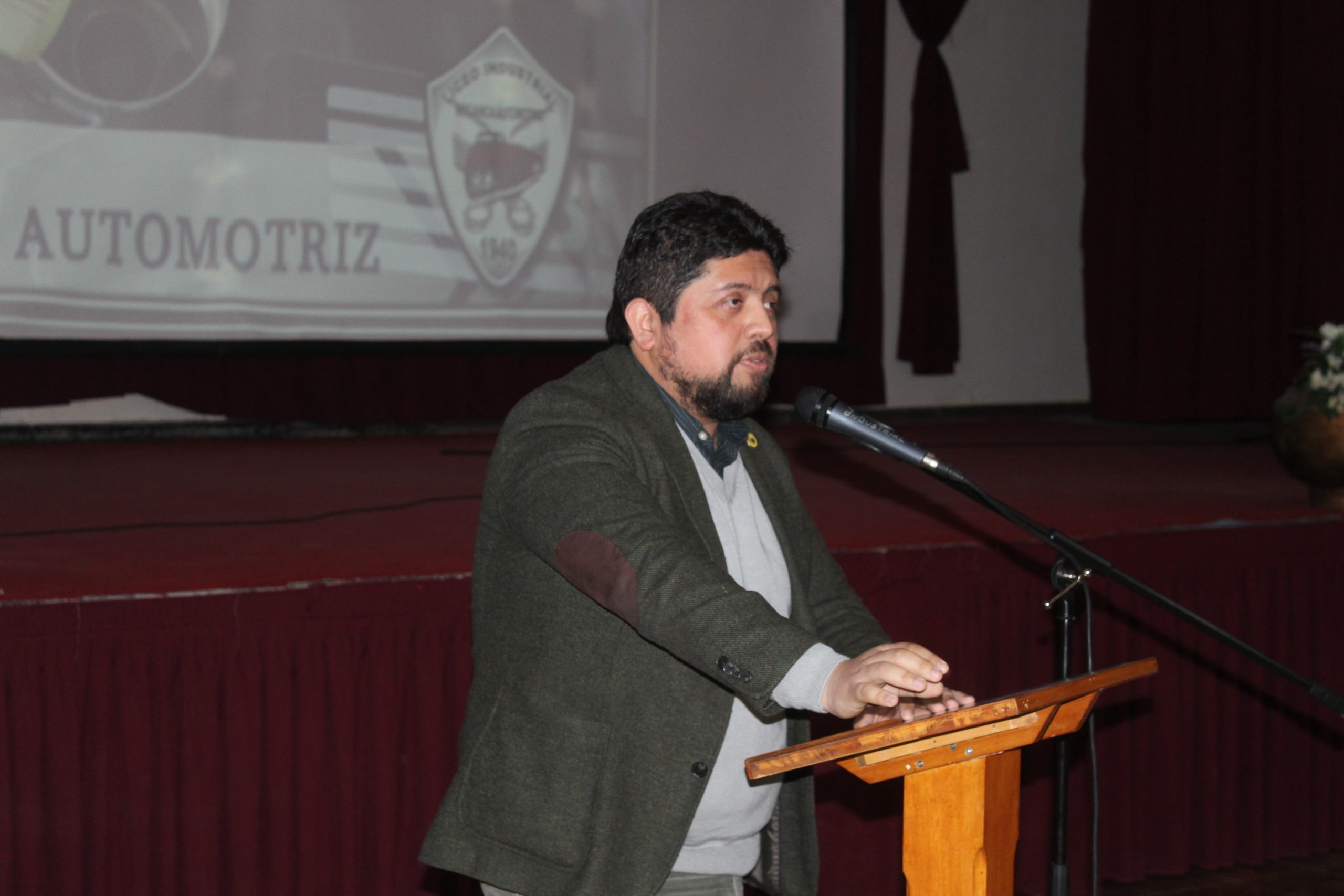 Liceo Industrial de Punta Arenas y Liceo Gabriela Mistral de Puerto Natales son los dos nuevos establecimientos educacionales de Magallanes que se suman a la Red de Liceos Bicentenario