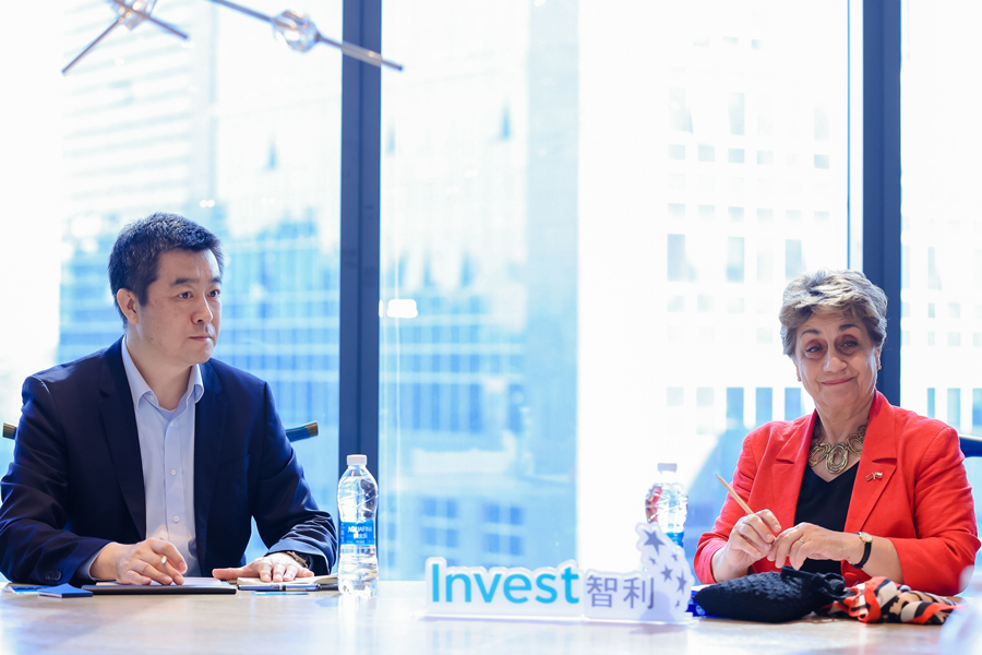 Ministra de Obras Públicas presenta en China cartera de concesiones por más de US$ 11 mil millones de dólares