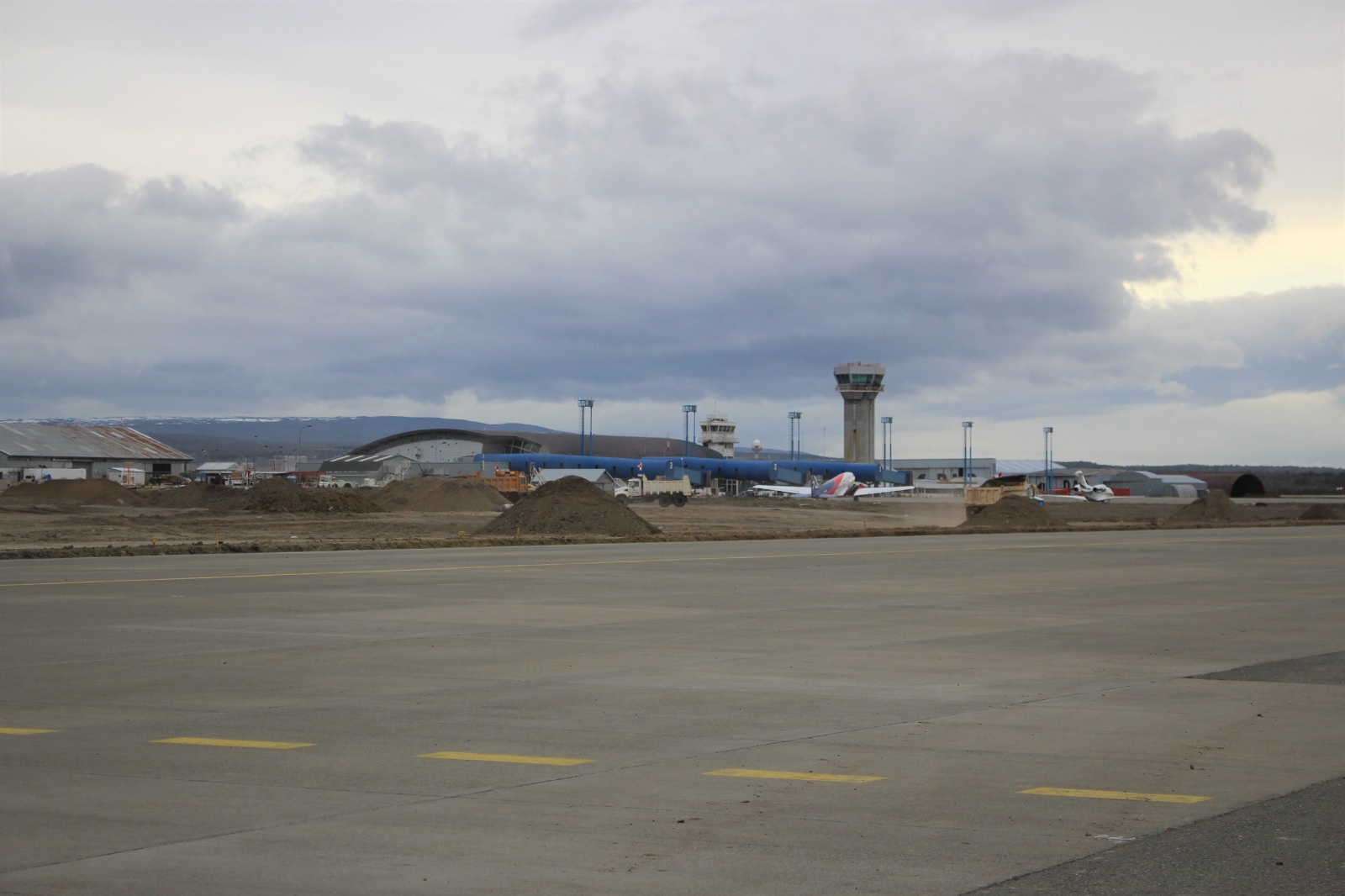Autoridades del MOP y CCHC visitan obras en ejecución en el Aeropuerto Internacional Carlos Ibáñez del Campo de Punta Arenas