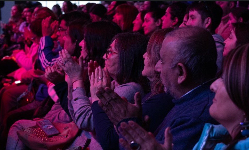 Con un lleno total comenzó la primera jornada del festival Arte en tu Barrio en Punta Arenas