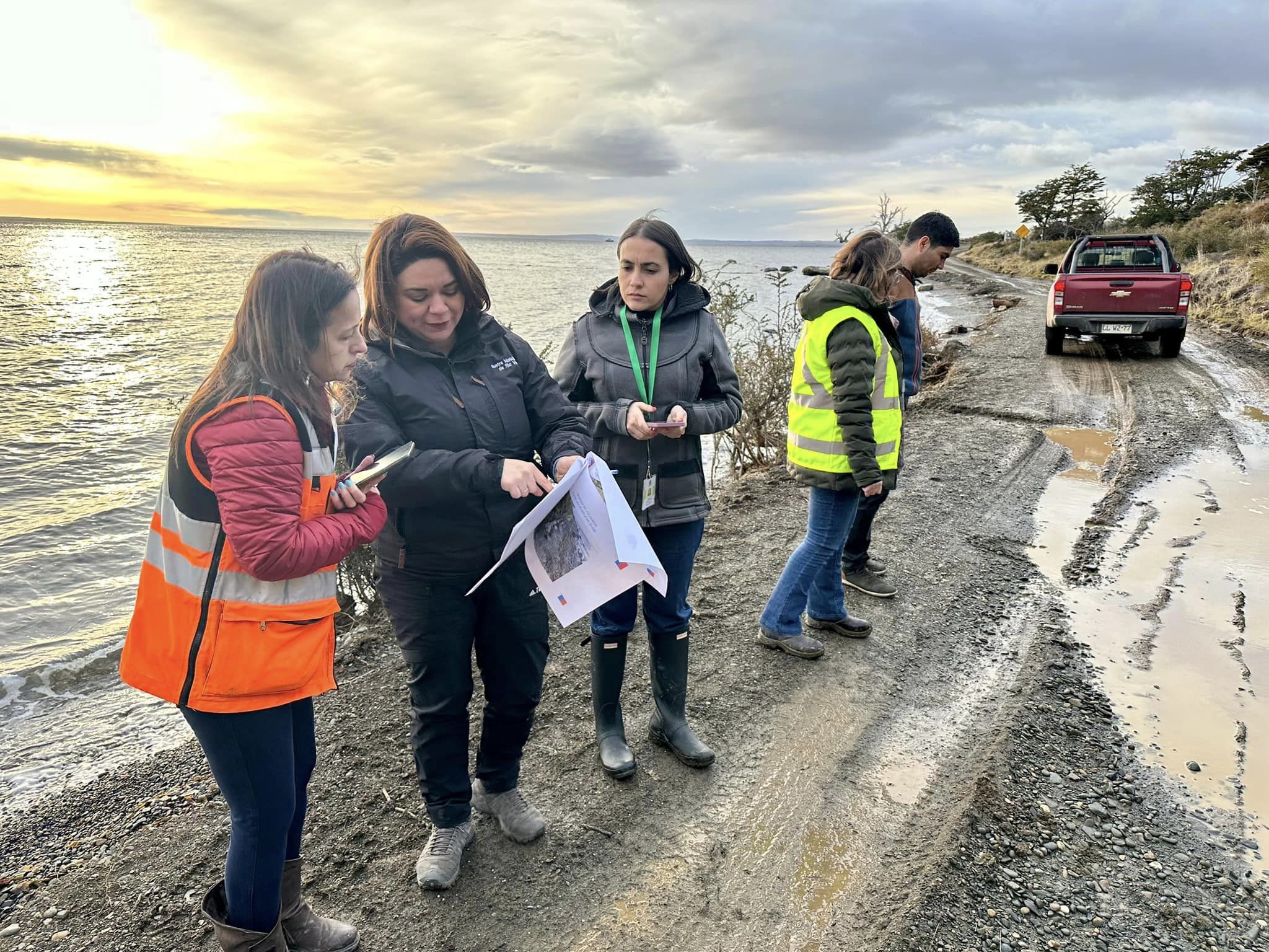Municipalidad de Río Verde trabaja en el mejoramiento de las rutas de la comuna junto a la Dirección de Vialidad del MOP
