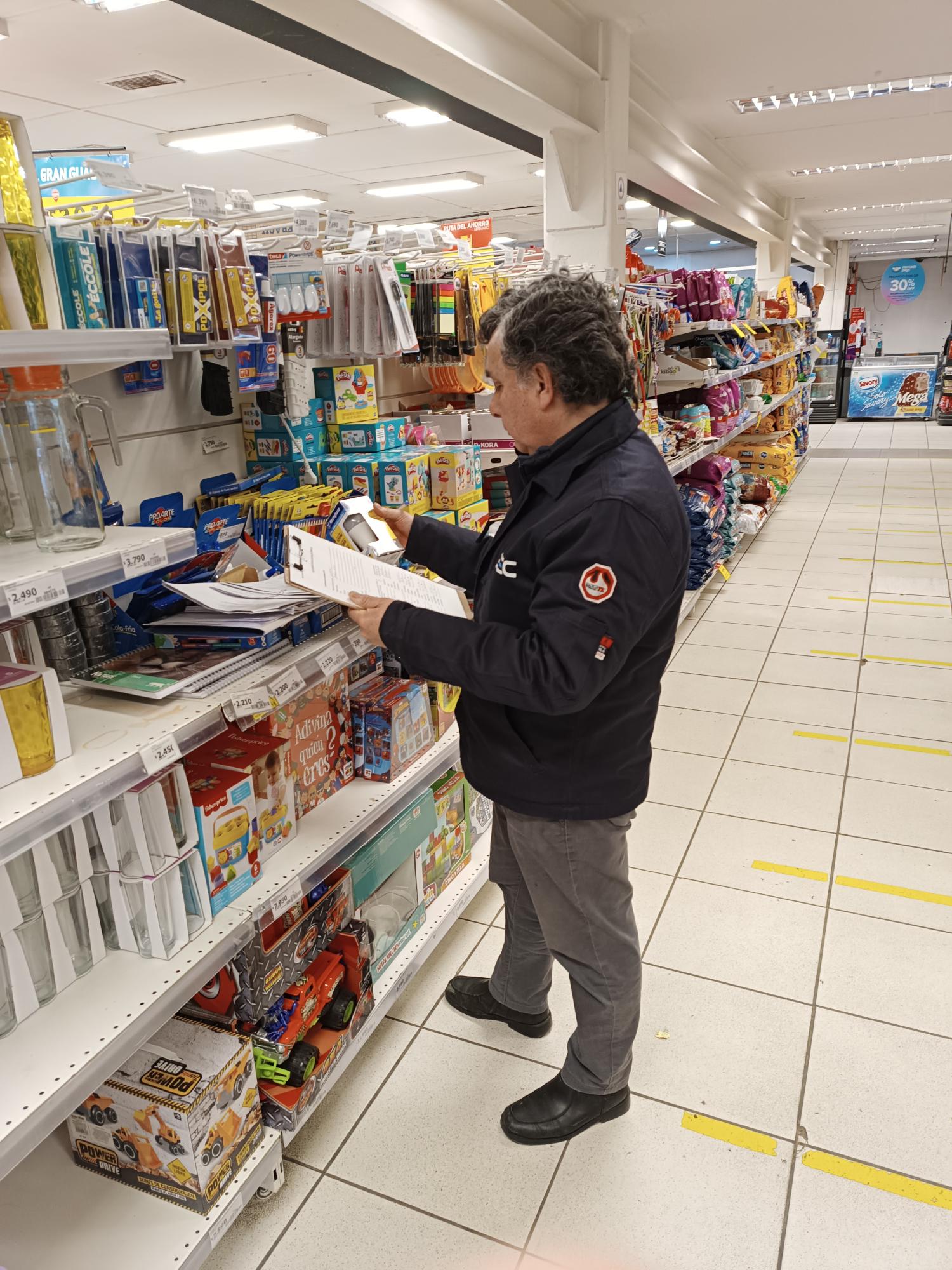 SEC Magallanes fiscaliza que productos a la venta en el comercio de Punta Arenas cuenten con el SELLO SEC