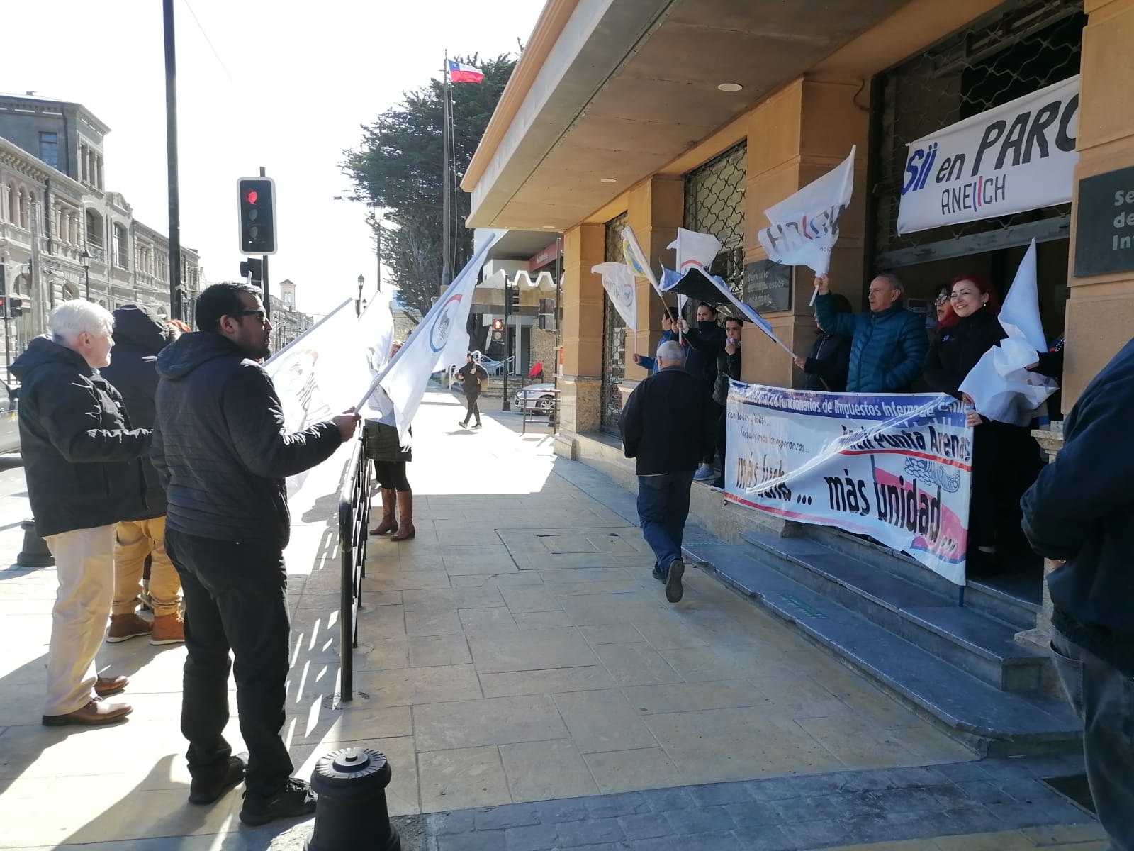 10 días de paro cumplen las y los funcionarios del Servicio de Impuestos Internos en Magallanes, reclamando por la deuda de carrera funcionaria