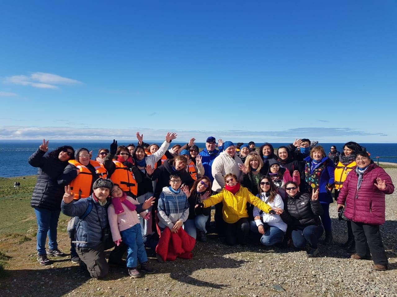 Unión Comunal de Juntas de Vecinos Hernando de Magallanes realiza visita turística con la colaboración de ENAP
