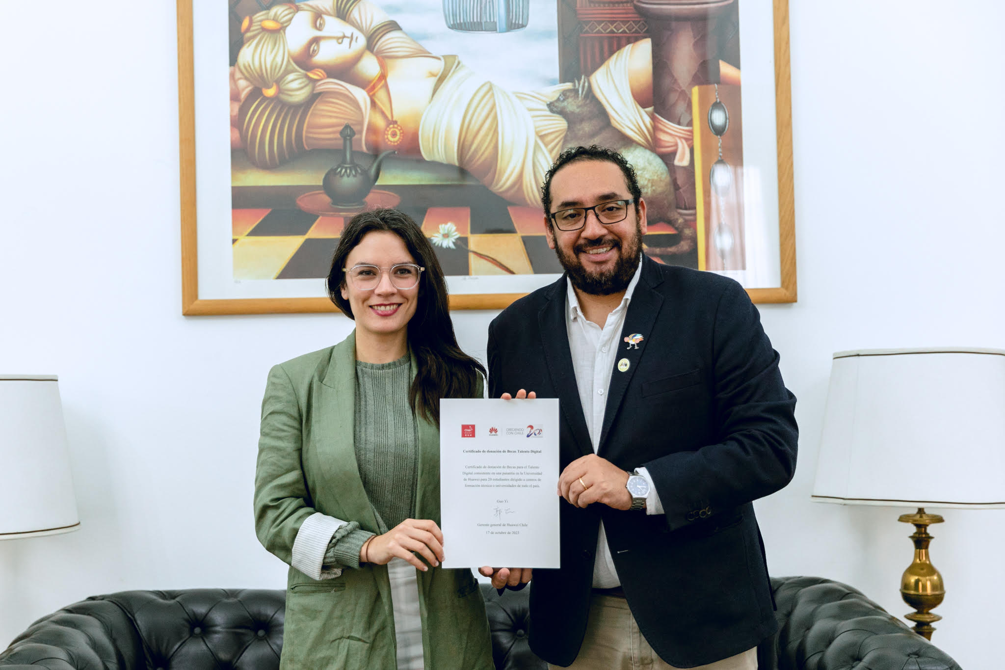 Becas Huawei: Ministra Vallejo y Ministro Cataldo se reunieron para trabajar en la implementación del beneficio que busca destacar a jóvenes talentos chilenos