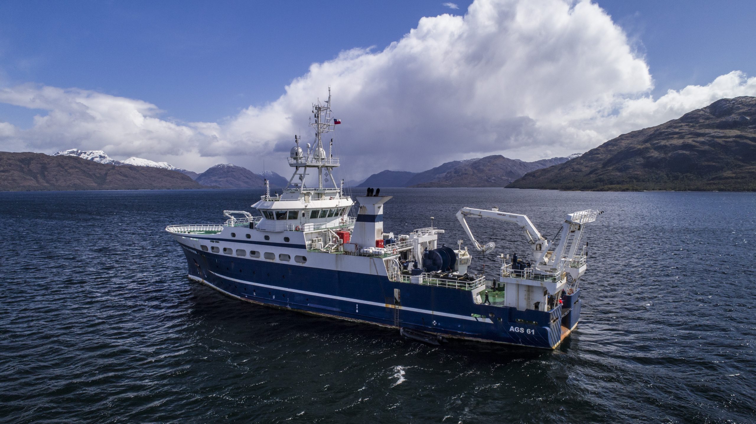 De virus a cetáceos: expedición científica recorrió los fiordos y canales de la Patagonia