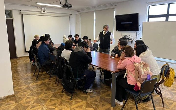 Estudiantes del Liceo Hernando de Magallanes de Porvenir realizan visita educativa a la Delegación Provincial de Tierra del Fuego