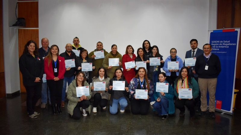 Escuela Gestora de Líderes Sociales para la tenencia responsable de mascotas realizó la SEREMI de Salud de Magallanes