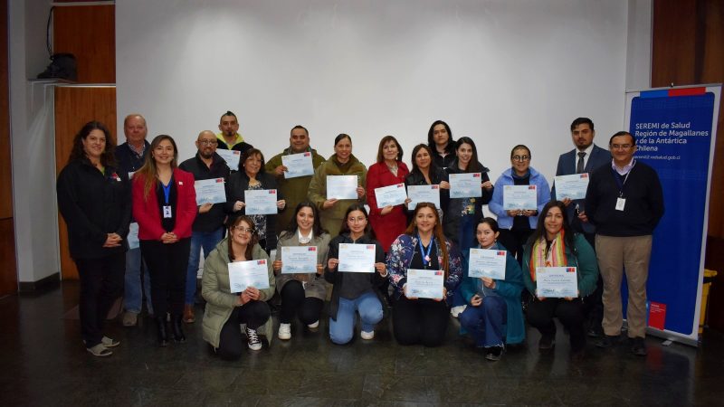 Escuela Gestora de Líderes Sociales para la tenencia responsable de mascotas realizó la SEREMI de Salud de Magallanes