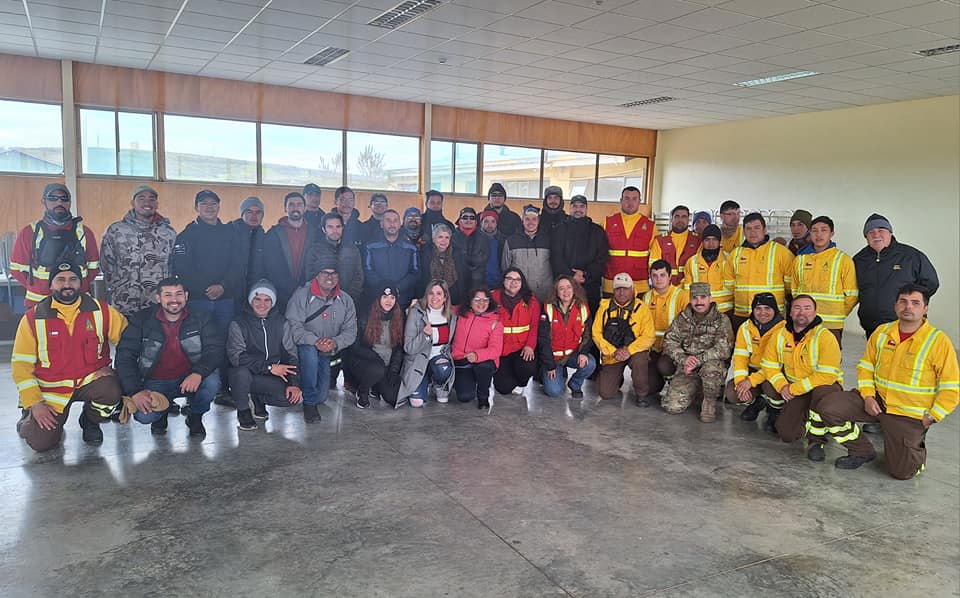 Delegación Provincial de Tierra del Fuego despidió agradecida a Bomberos brigadistas de las regiones de Valparaíso y O’Higgins