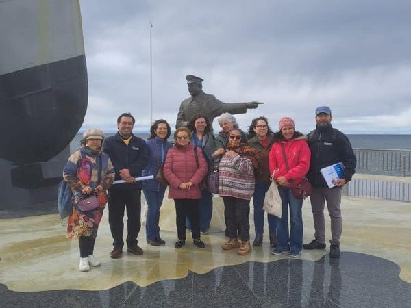 Municipalidad organiza City Tour en los hitos antárticos de Punta Arenas