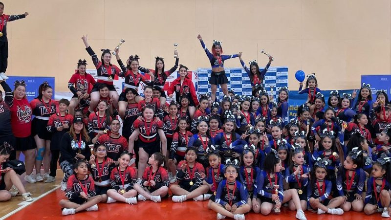 Campeonato de Cheer & Dance organizó la Municipalidad en el Gimnasio de la Confederación Deportiva