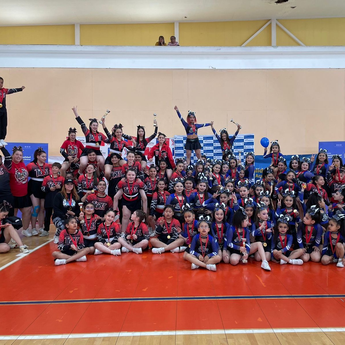 Campeonato de Cheer & Dance organizó la Municipalidad en el Gimnasio de la Confederación Deportiva
