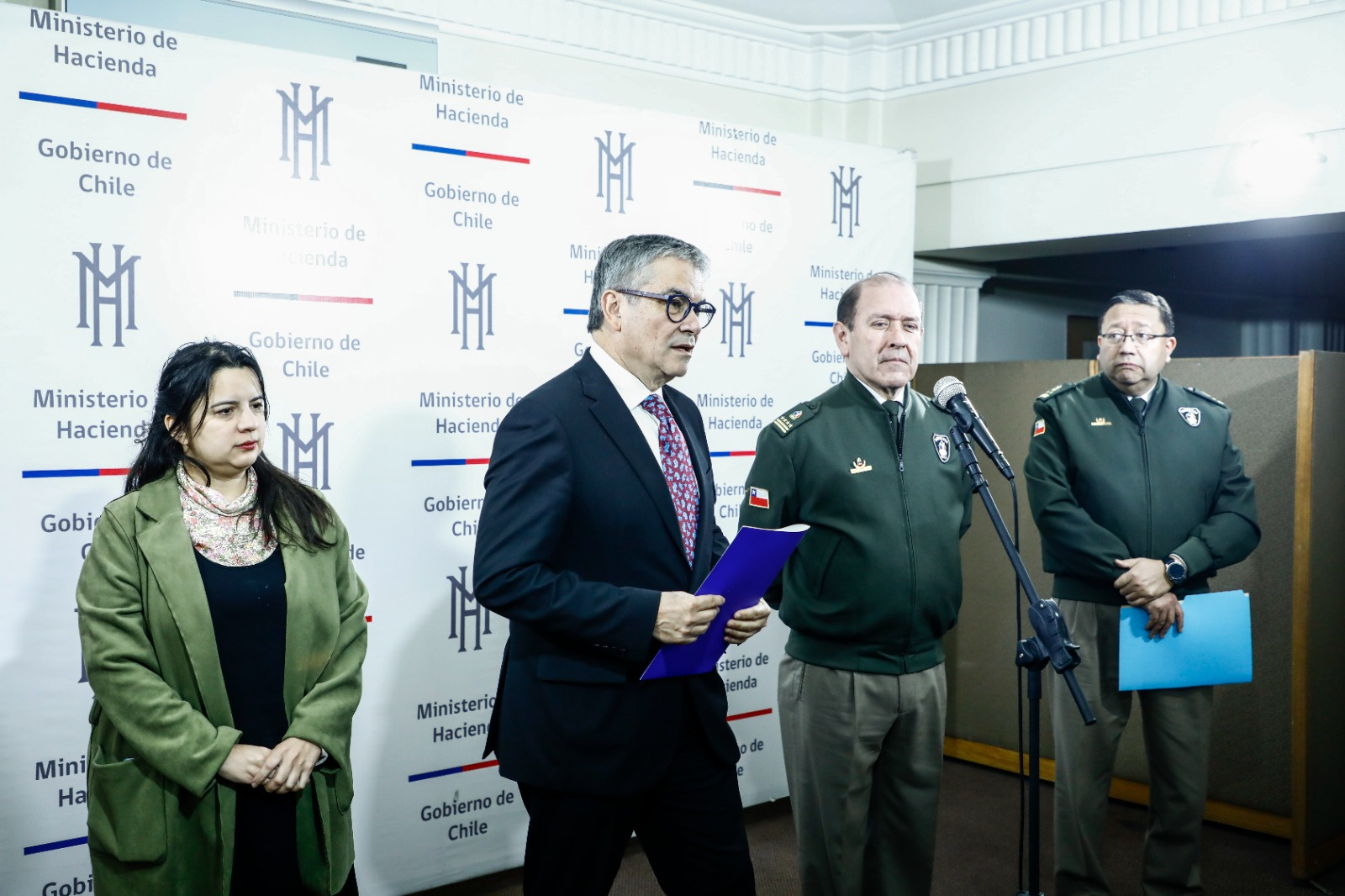 Gobierno y Bomberos de Chile llegan a acuerdo para incrementar recursos en el Presupuesto 2024