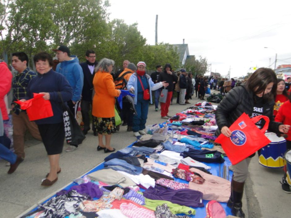 SEREMI de Justicia realiza jornada de «Justicia + Cerca» en la feria de Villa Alfredo Lorca de Punta Arenas este sábado 4 de noviembre