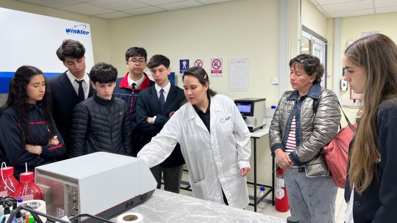 Primera visita de escolares magallánicos al Laboratorio de HIF Global