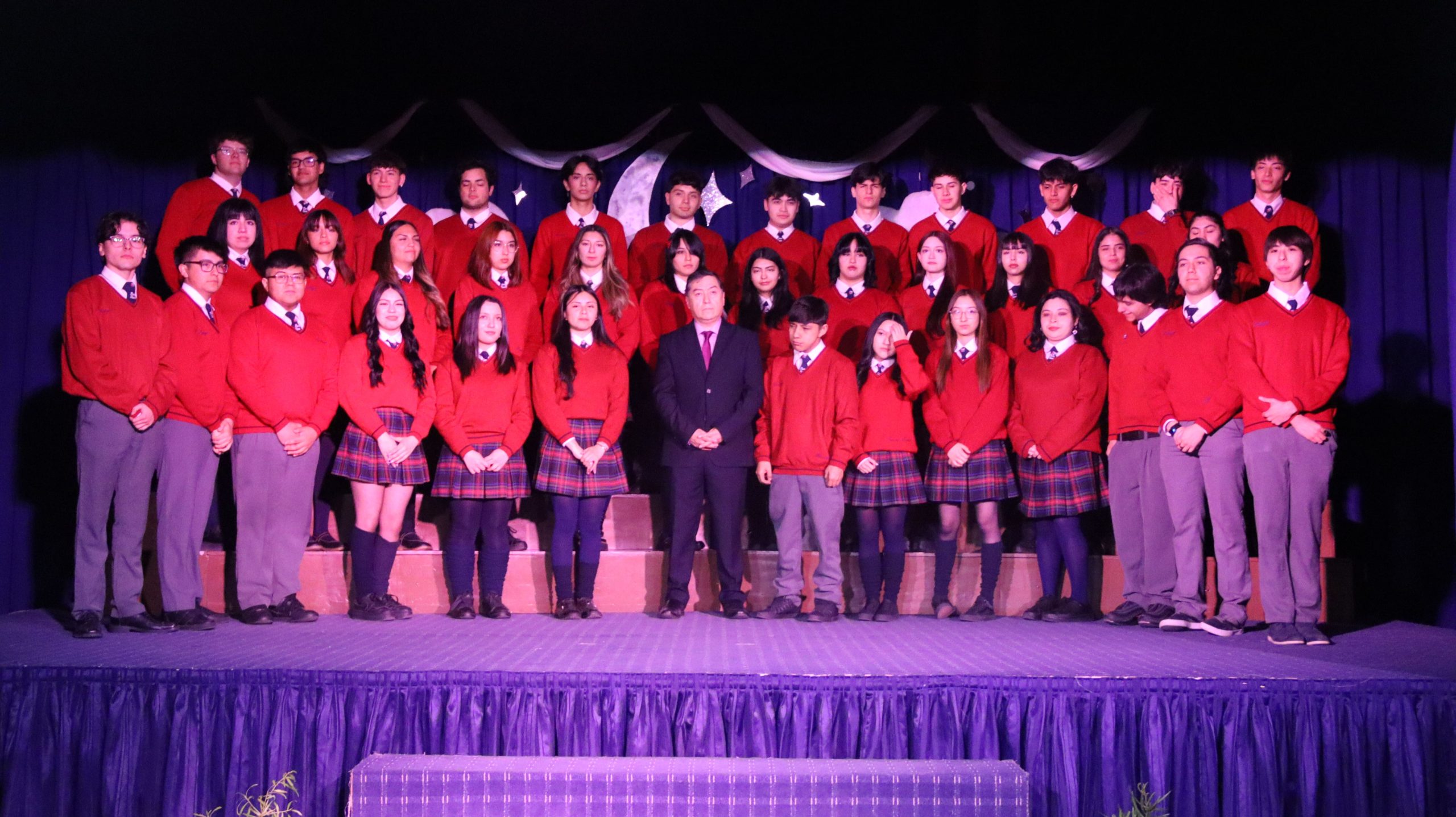 Colegio Pierre Fauré de Punta Arenas realizó la Licenciatura de Cuartos Años Medios