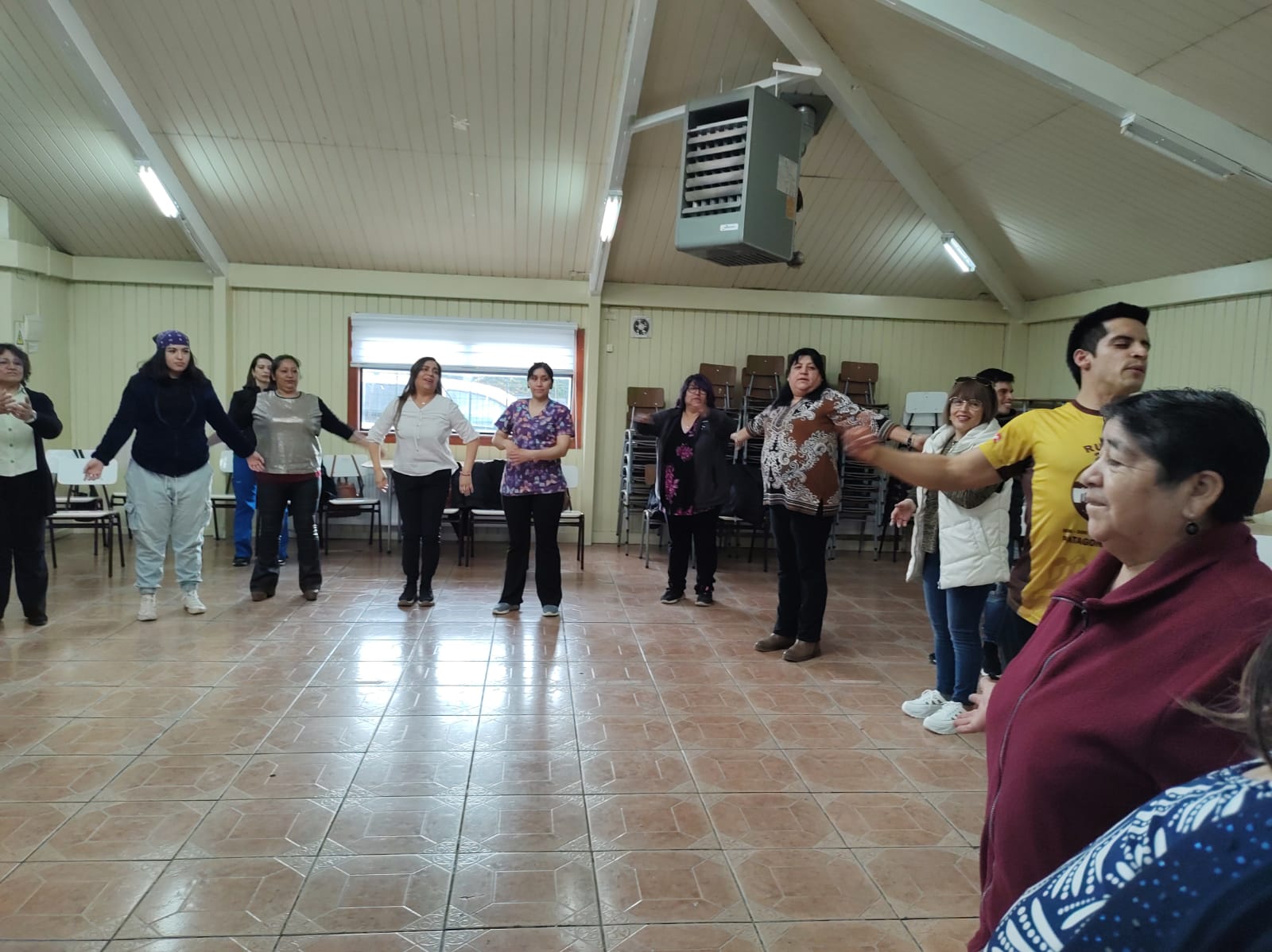 Programa de la Red Local de Apoyos y Cuidados de la Municipalidad, realizó jornada con la Junta de Vecinos N° 9 de Puerto Natales
