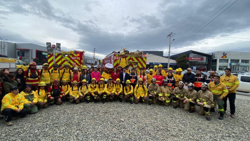 Dos helicópteros, más de 2 mil millones en presupuesto y brigadas en toda la región anunció CONAF para prevenir y combatir incendios