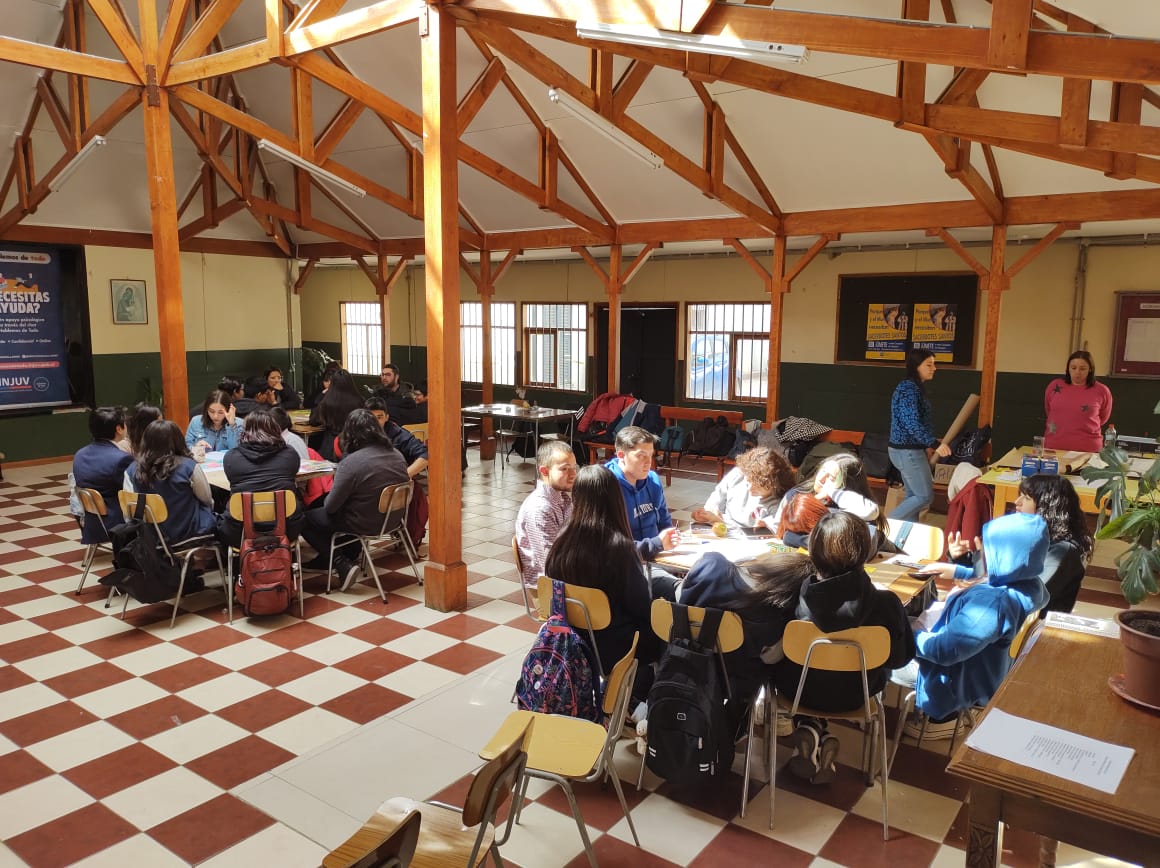 Conversatorio juvenil del programa «Compromiso Joven» del INJUV tuvo amplia participación en Puerto Natales