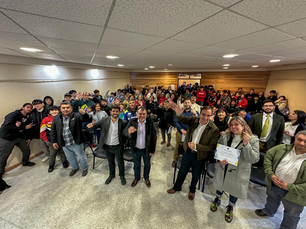 12 instituciones recibieron sus certificados del Fondo Concursable FNDR 8% en Porvenir