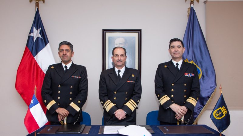 En el Destacamento de Infantería de Marina N°4 “Cochrane” de Punta Arenas se realizó ceremonia de cambio de mando de la Comandancia en Jefe de la III Zona Naval