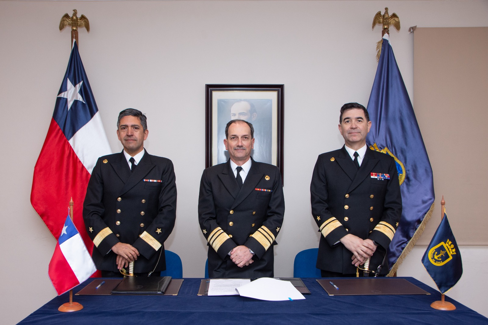 En el Destacamento de Infantería de Marina N°4 “Cochrane” de Punta Arenas se realizó ceremonia de cambio de mando de la Comandancia en Jefe de la III Zona Naval